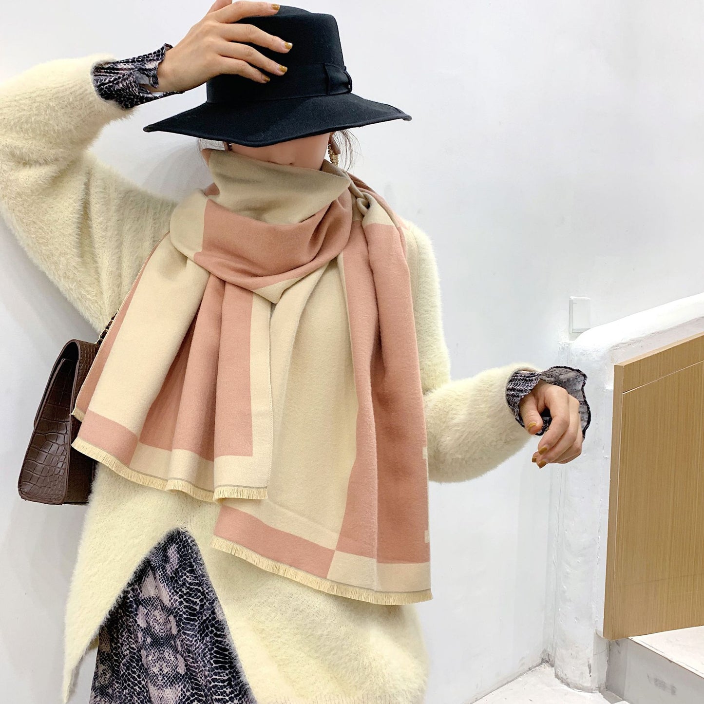 Women's Winter Color Matching Warm Letters Double-sided Thickened Scarfs