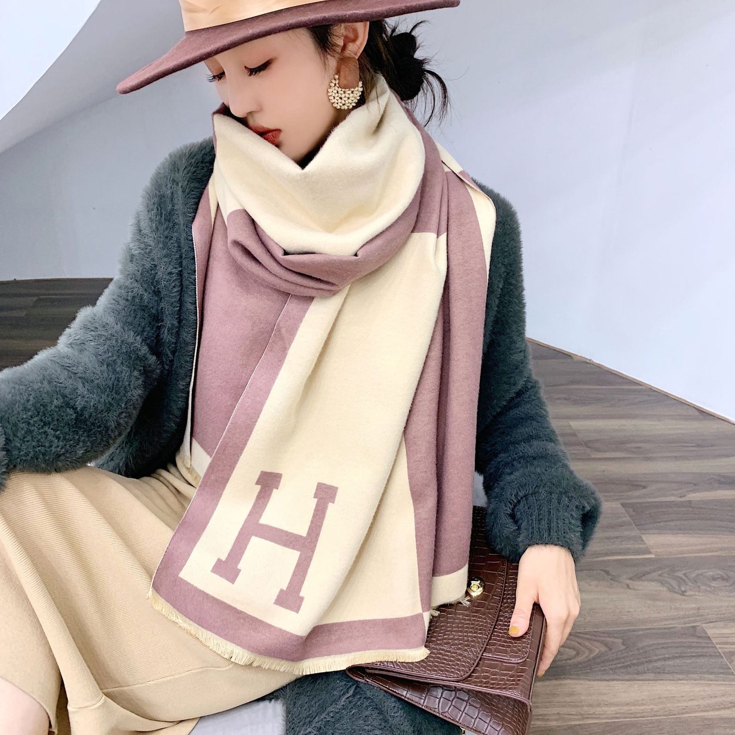 Women's Winter Color Matching Warm Letters Double-sided Thickened Scarfs