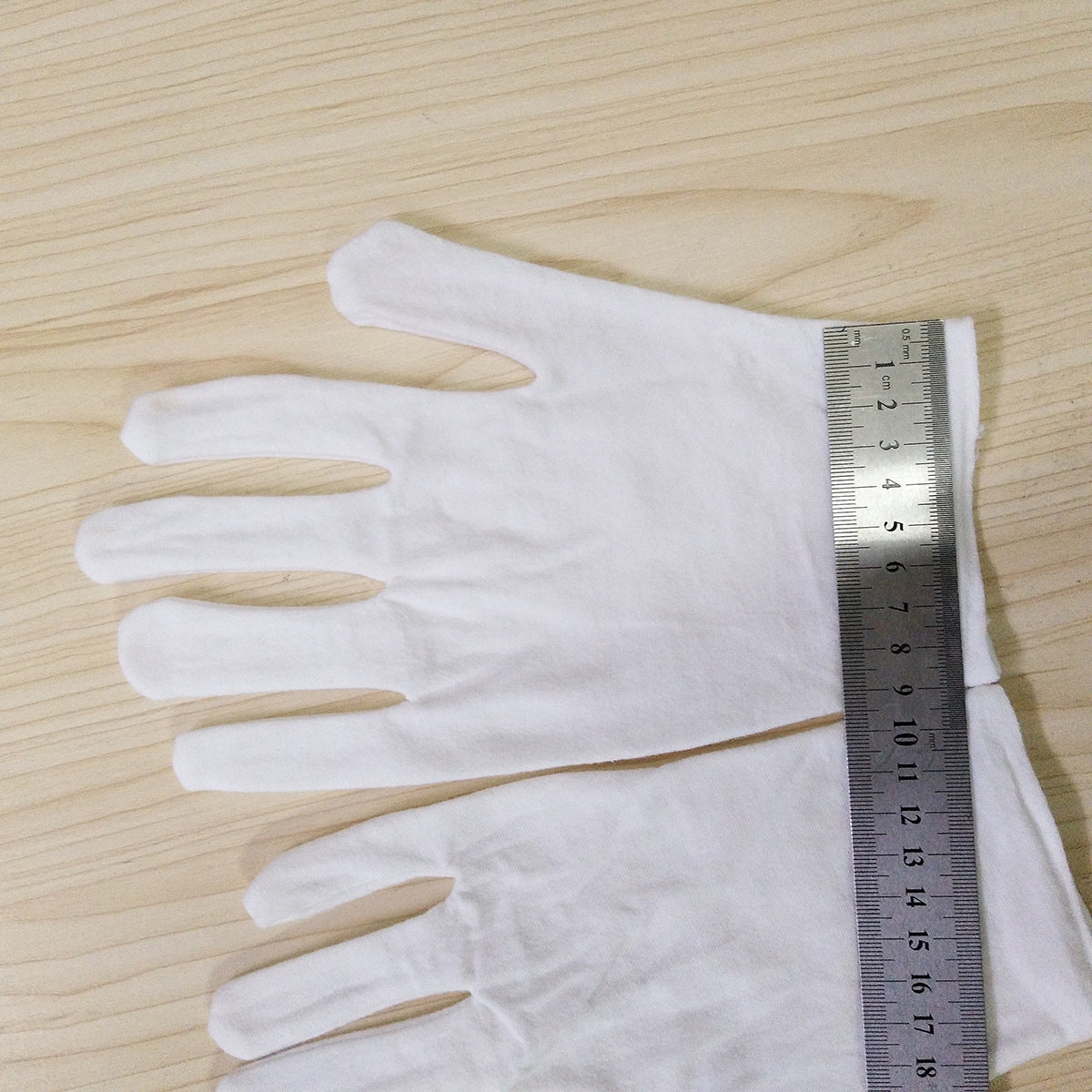 Santa Claus White Medium Thick Cotton Gloves