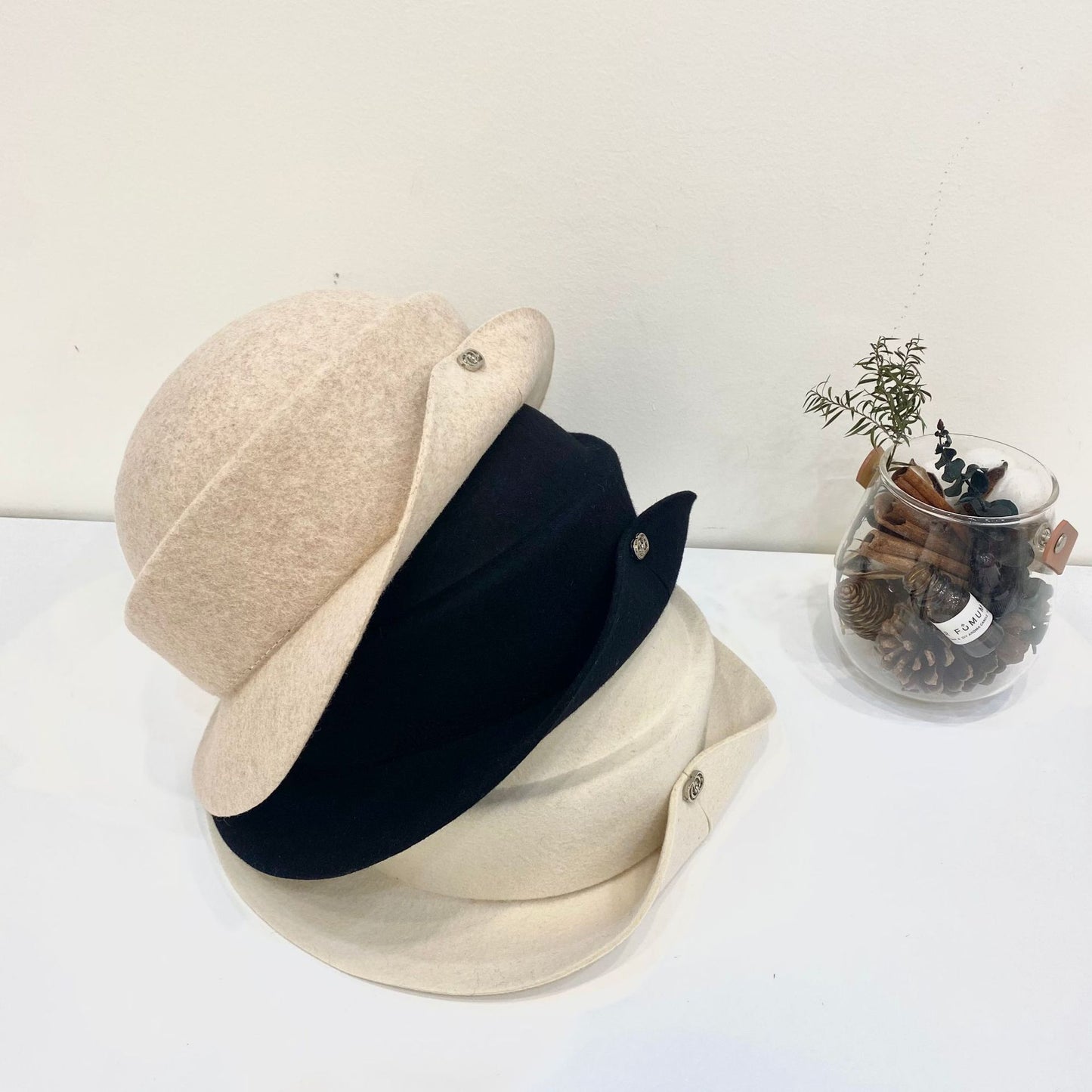 Women's Woolen Vintage Curling Bucket Warm Fashion Hepburn Hats & Caps