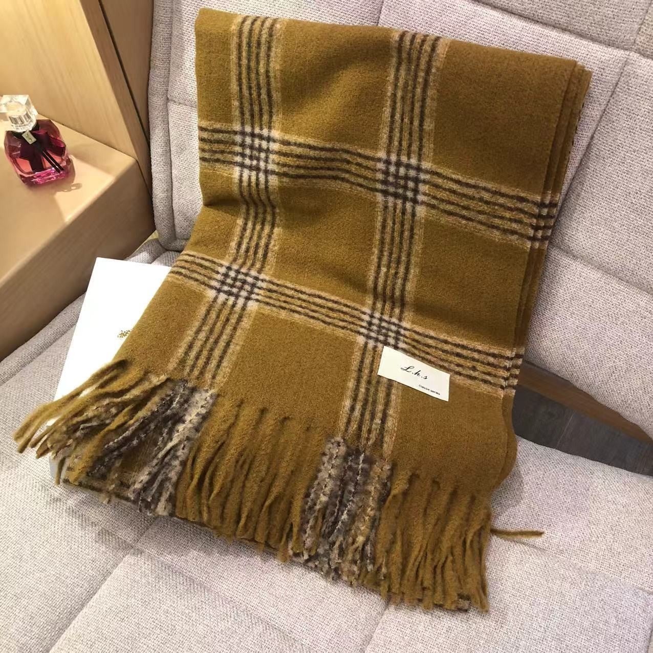 Women's & Men's Artificial Cashmere Winter High-grade Warm Retro Scarfs