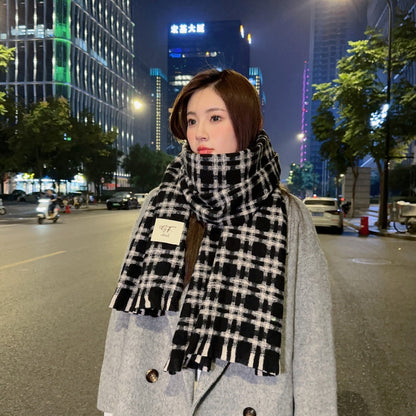 Women's Fashionable Korean Well-shaped Plaid Winter Warm Scarfs