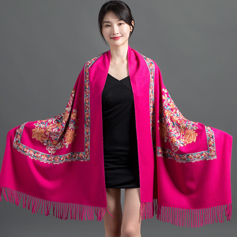 Women's Sunflower Embroidered Artificial Cashmere Ethnic Style Scarfs