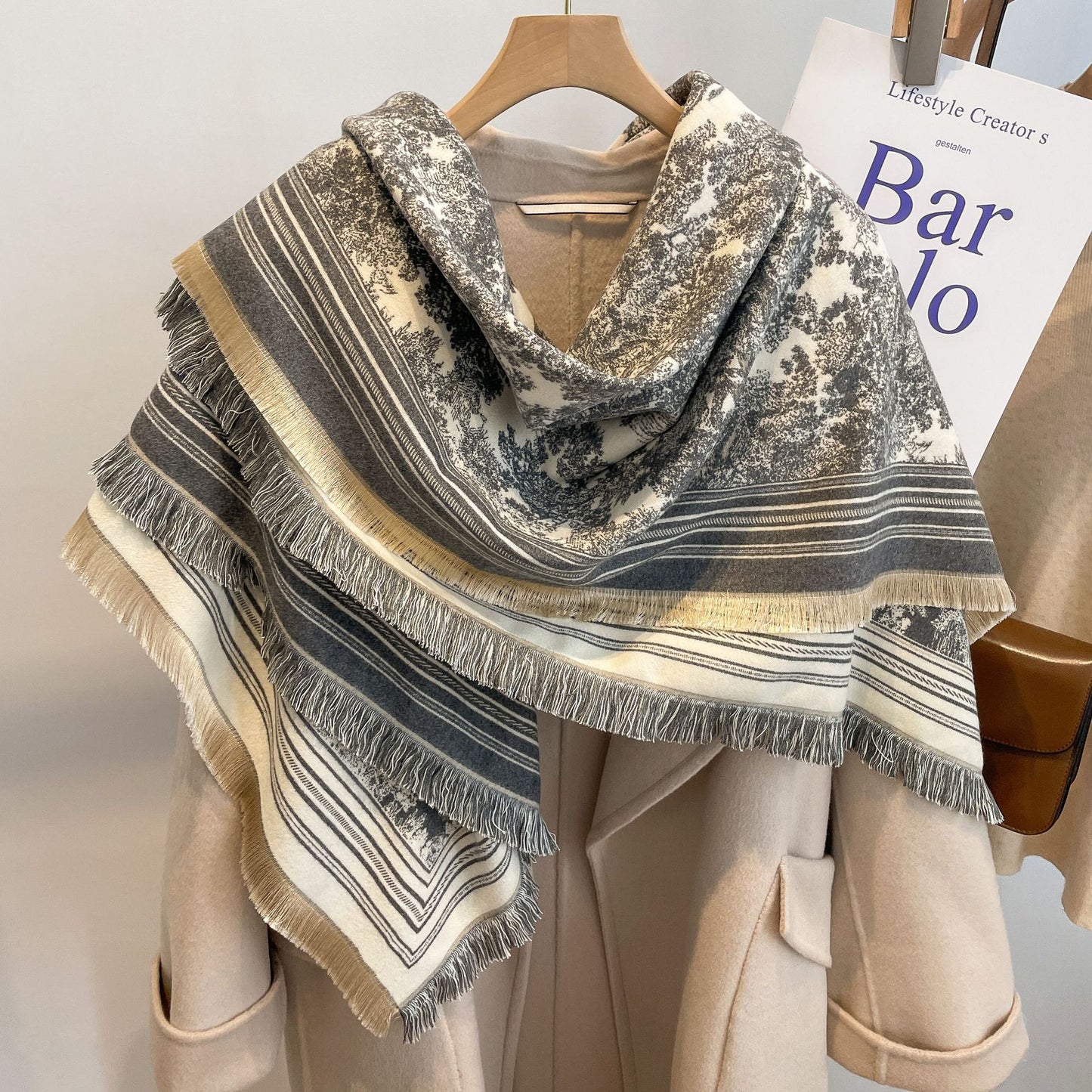 Women's Thickened Square Air Conditioning Shawl Tassel Scarfs