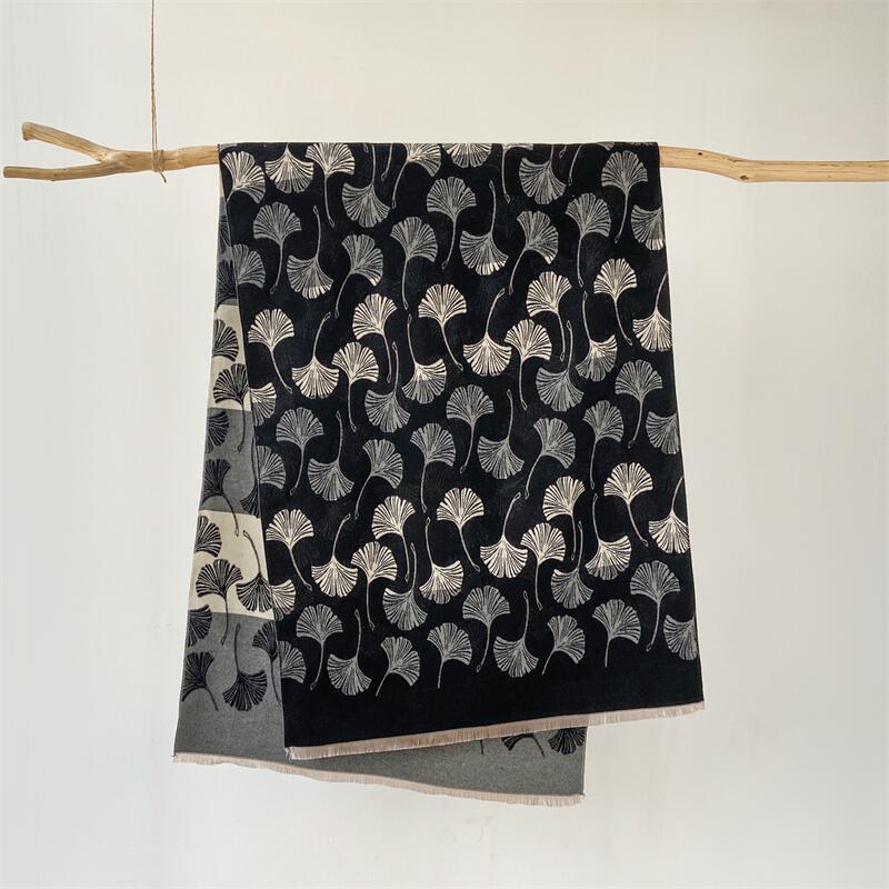 Women's Comfortable Artificial Cashmere Elegant Ginkgo Leaf Scarfs