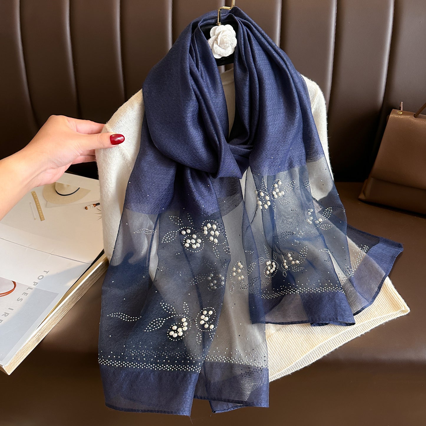 Women's Emulation Silk Hot Rhinestone Pearl Flower Scarfs