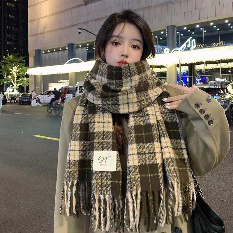 Women's & Men's Artificial Cashmere Winter High-grade Warm Retro Scarfs