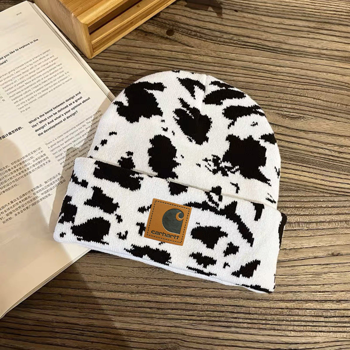 Women's Black White Retro Fashion Cows Pattern Knitted Wool Hats & Caps