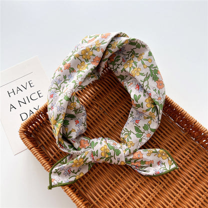 Women's Cotton Linen Small Square Towel Silk Artistic Fashionable Elegant Scarfs