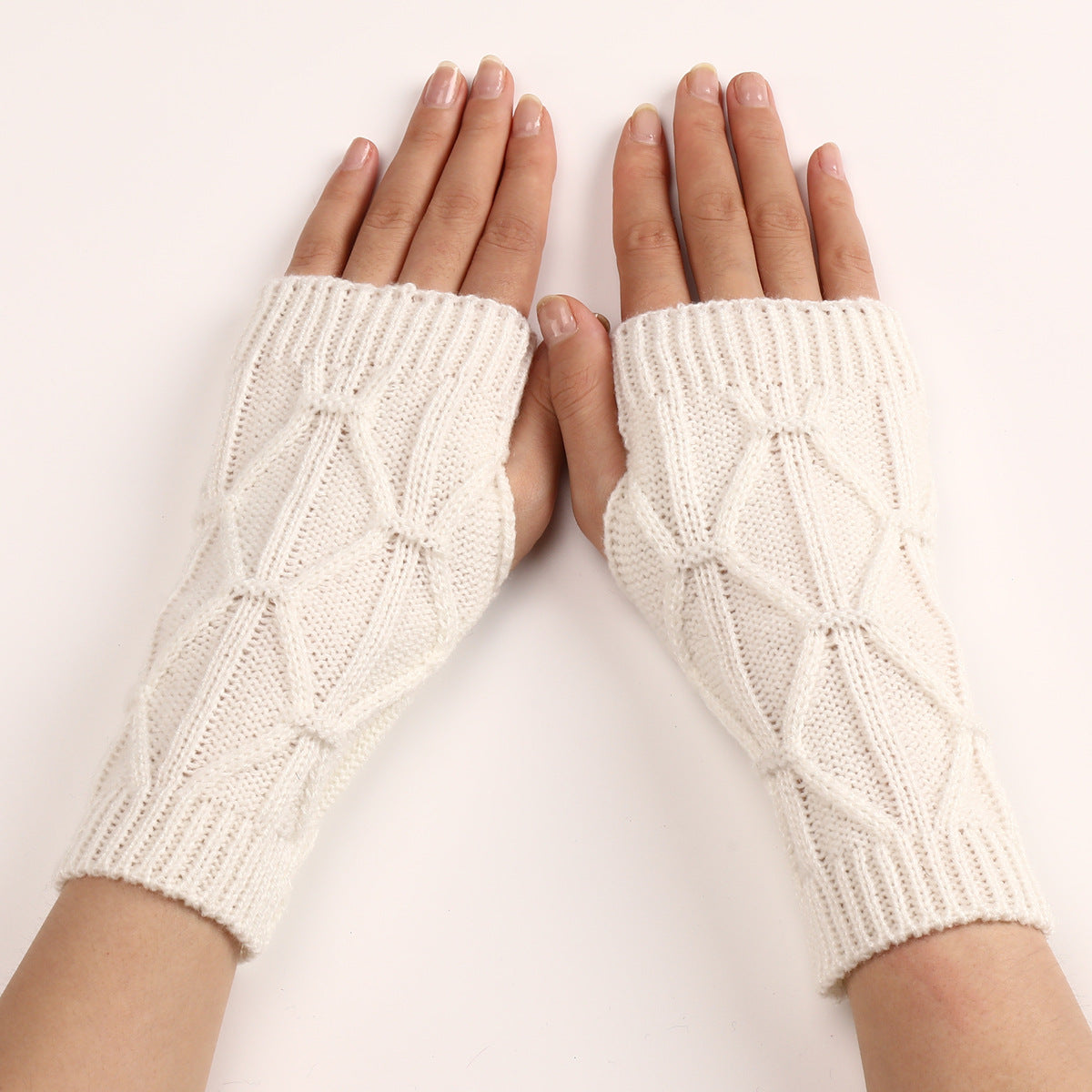 Women's & Men's Rhombus Short Fashion Knitted Wool Keep Gloves