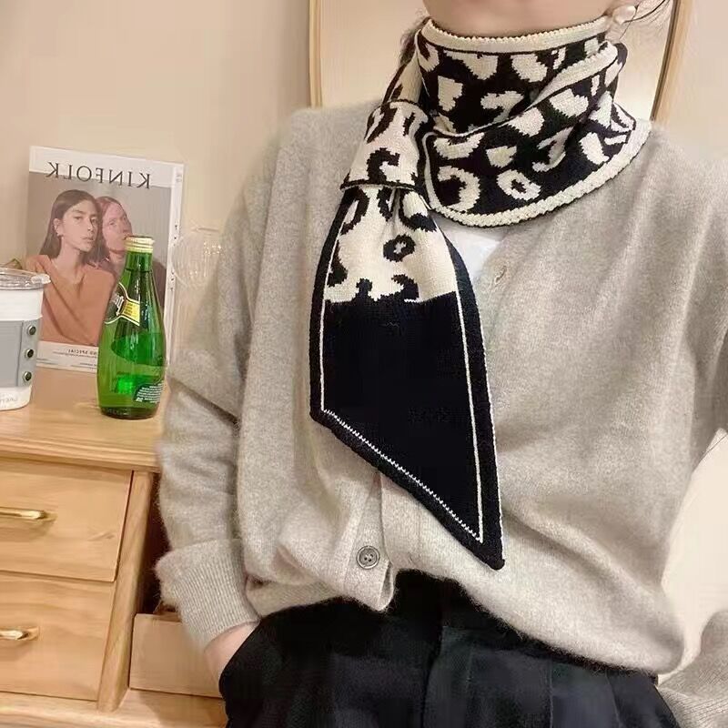 Triangle Fashionable Knitted Triangular Binder Warm Scarfs