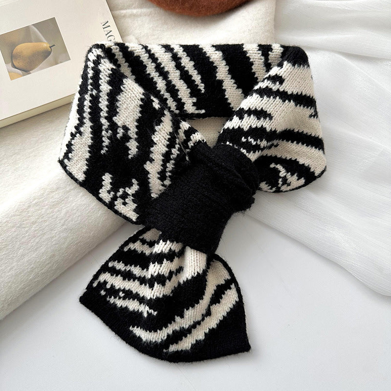 Women's Knitted Small Korean Warm Perforated Neck Protection Scarfs