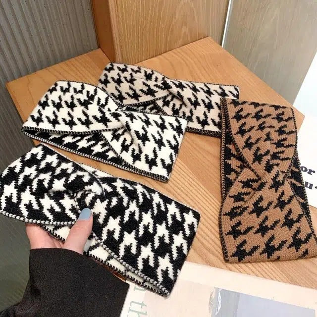 Women's Solid Color Knitted Warm Wool Korean Style Scarfs