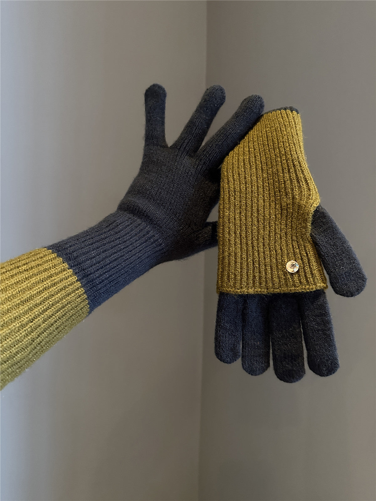 Women's Winter Color Matching Knitted Wool Open Gloves