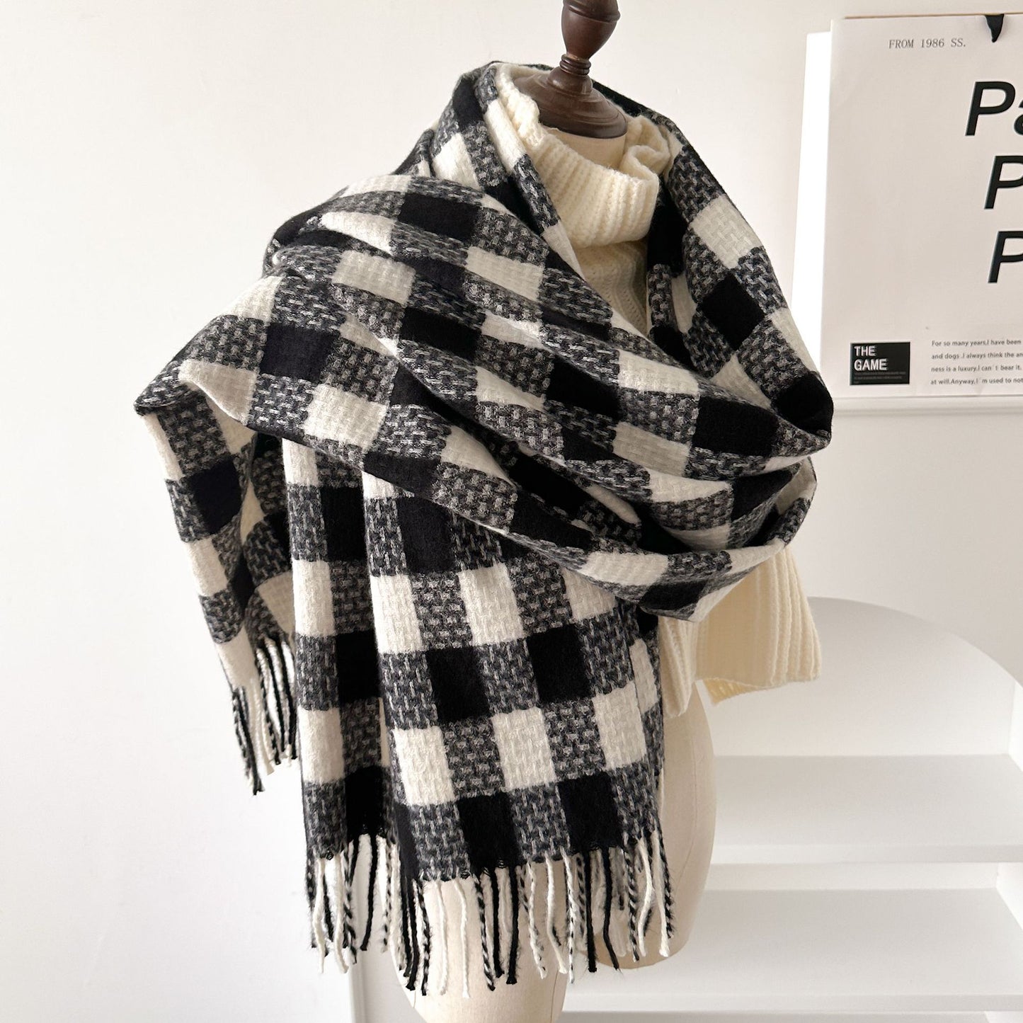 Plaid For Winter Black White Thickened Scarfs