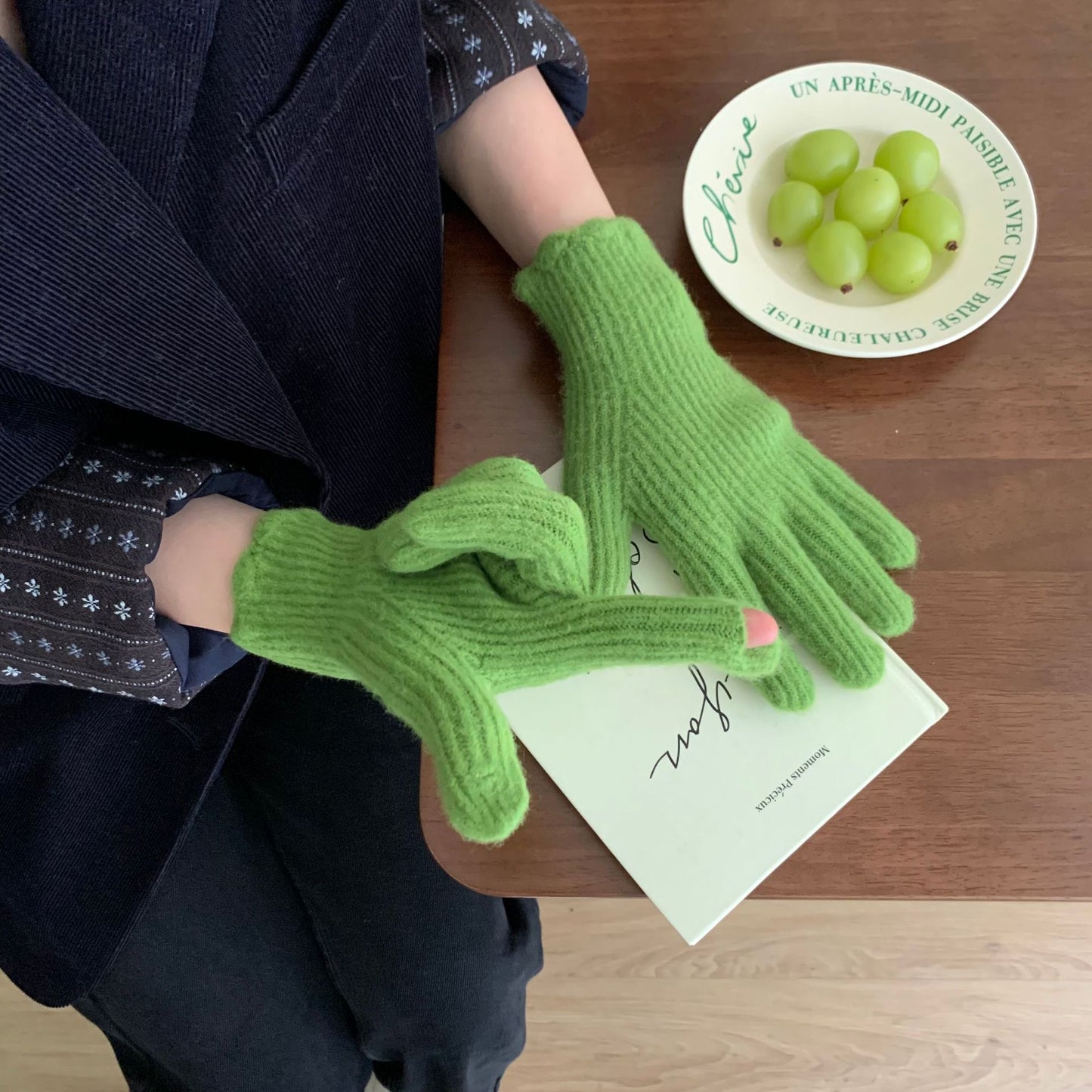 Women's Color Lace Wool For Winter Thermal Knitting Five Gloves