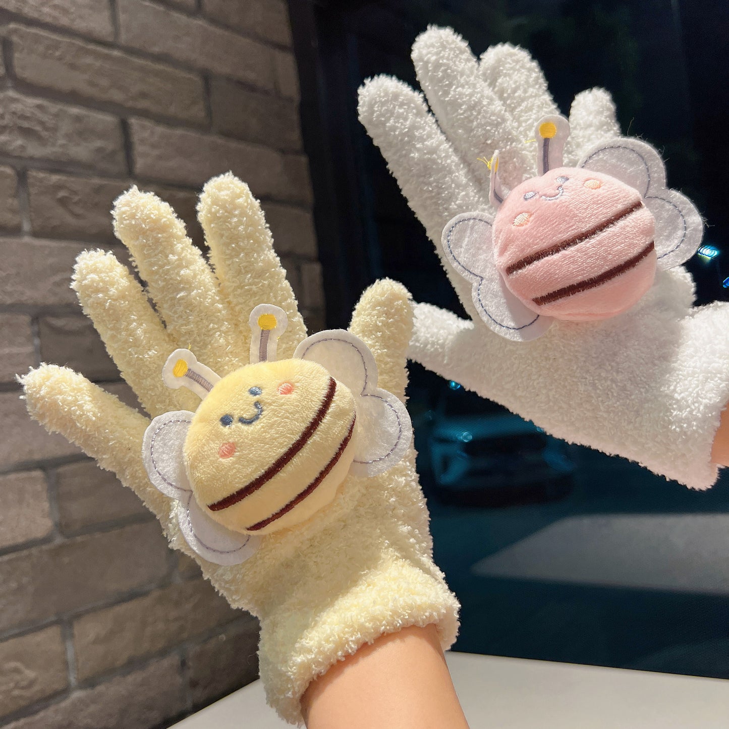 Little Bee Plush Coral Fleece Riding Gloves