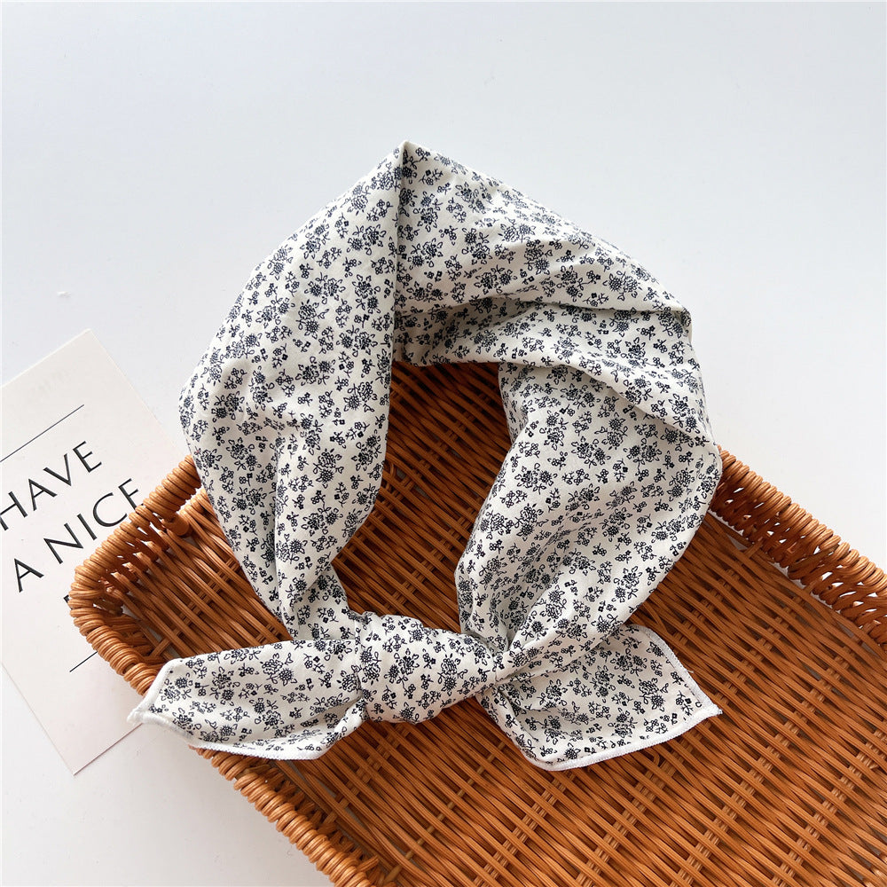 Women's Cotton Linen Small Square Towel Silk Artistic Fashionable Elegant Scarfs